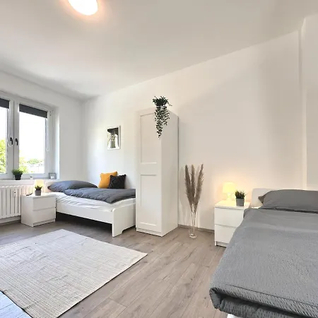 Monteurwohnung Mit Balkon アパート *