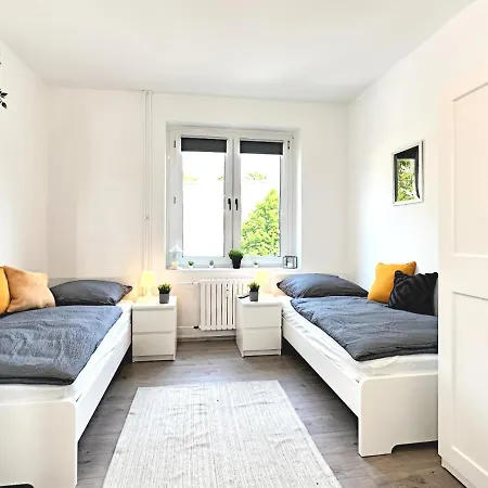 アパート Monteurwohnung Mit Balkon *