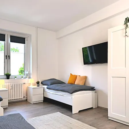 アパート Monteurwohnung Mit Balkon ハッティンゲン