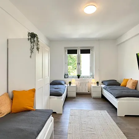 Monteurwohnung Mit Balkon Apartment