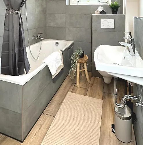 Monteurwohnung Mit Balkon *